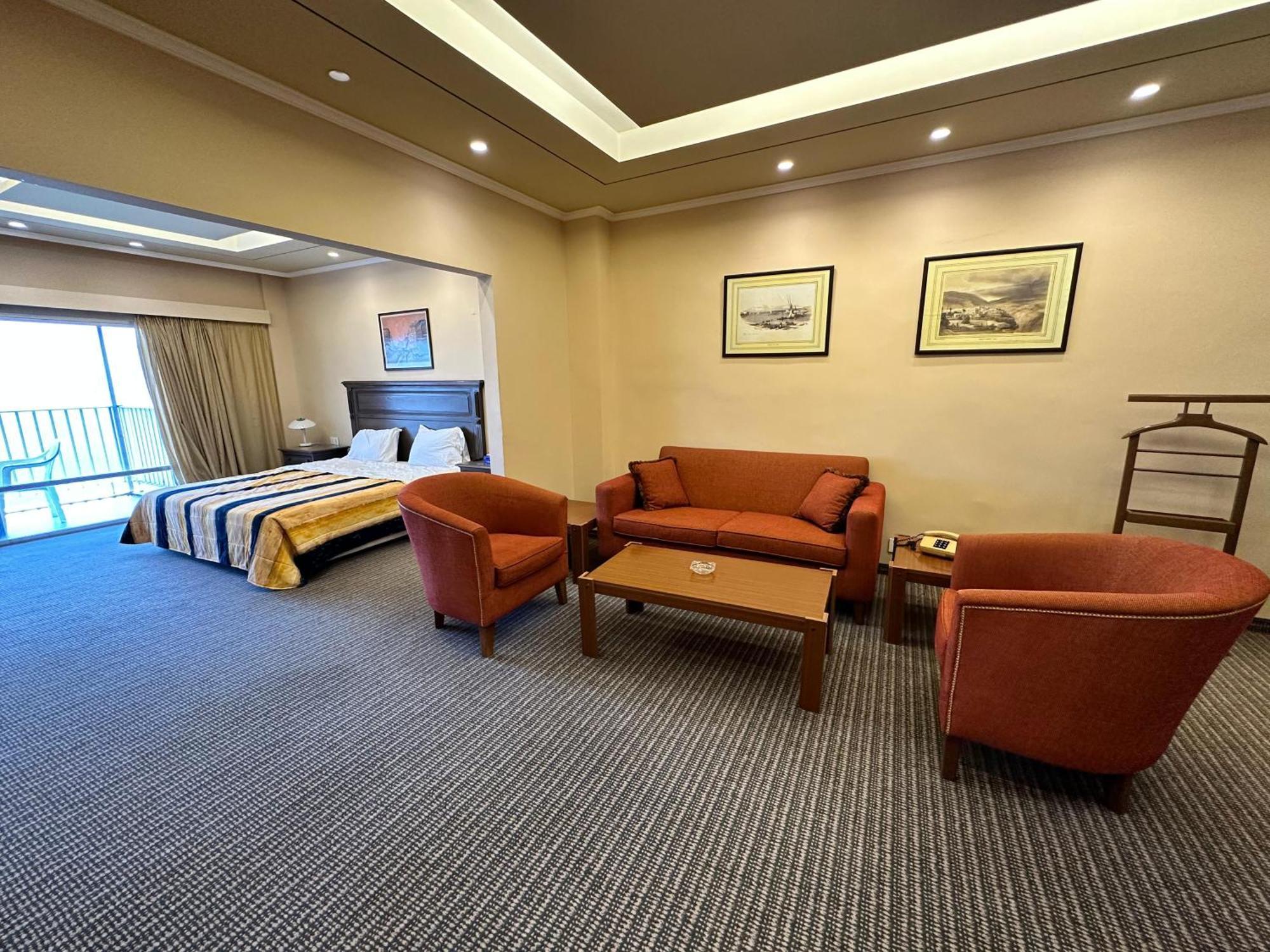 Le Crillon Hotel บรามมานา ภายนอก รูปภาพ