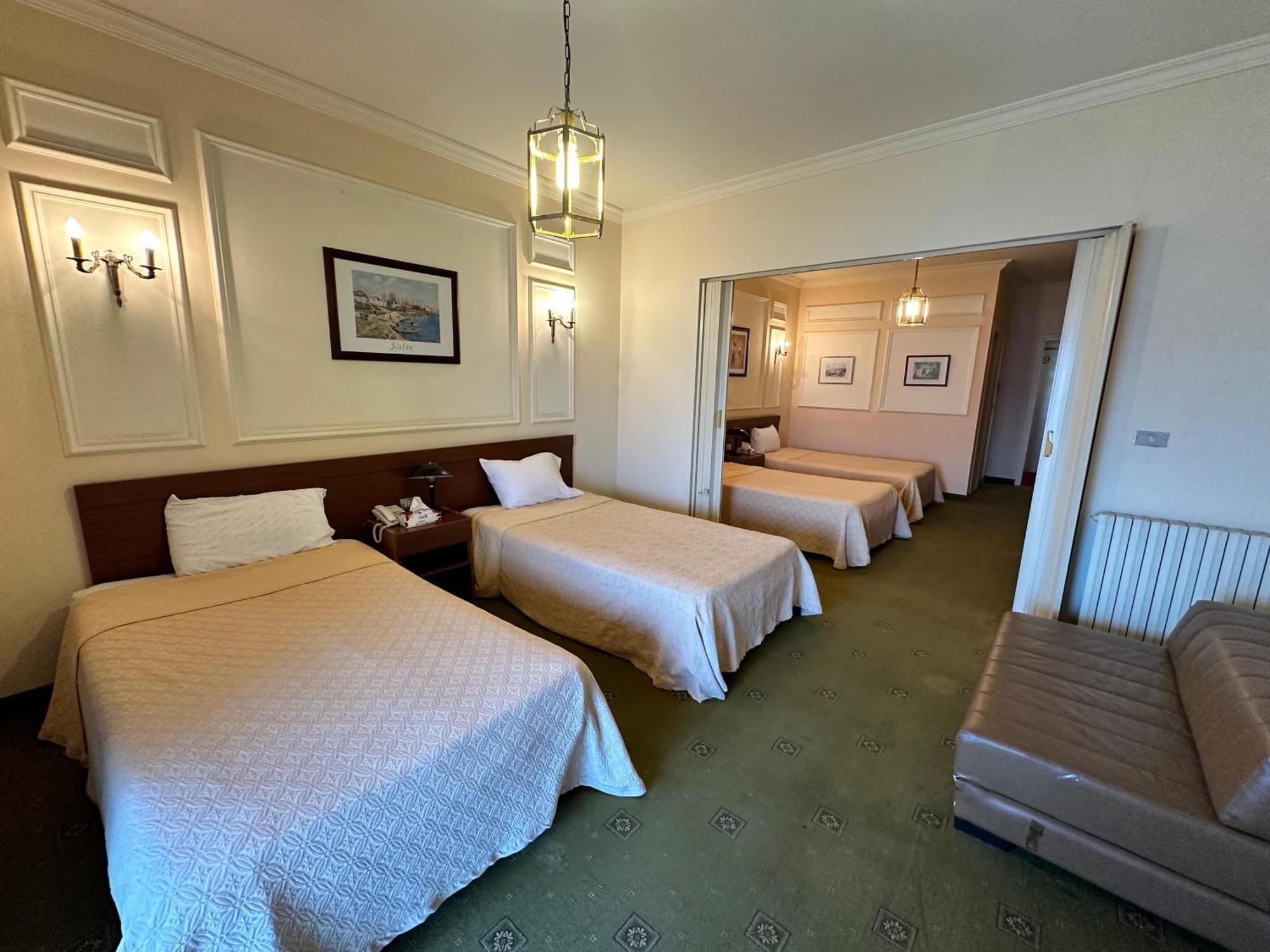 Le Crillon Hotel บรามมานา ภายนอก รูปภาพ